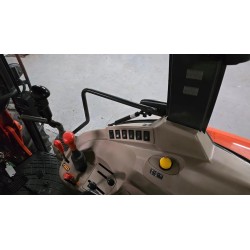 KubotaM7040