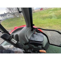 Massey Ferguson 5450 Dyna 4