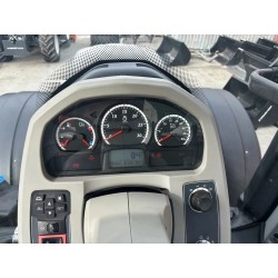 Valtra T214D