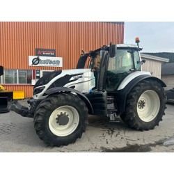 Valtra T214D