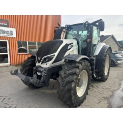 Valtra T214D