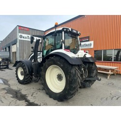 Valtra T214D