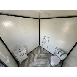 CONTENEDOR SANITARIO 2,00 x 2,00 M CON INODORO Y URINARIO