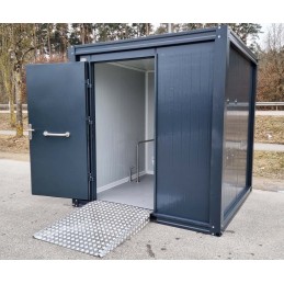 Contenedor sanitario accesible para personas con discapacidad, con rampa y agua caliente – RAL 7016