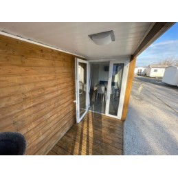 Casas Contenedoras IRM con Terraza de Madera