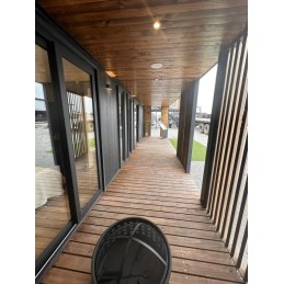 Bonito módulo Surf Box de 30m²