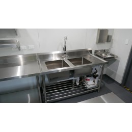 Cafetería Personalizada con Vitrina Expositora