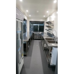 Cafetería Personalizada con Vitrina Expositora