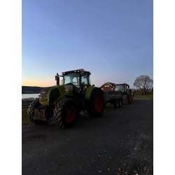 CLAAS Axion 830