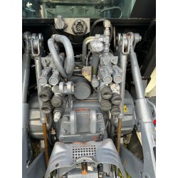 New Holland TS100 avec Trima 4.1P. Prise de force avant/hydraulique.