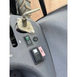 New Holland TS100 avec Trima 4.1P. Prise de force avant/hydraulique.