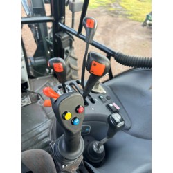 New Holland TS100 avec Trima 4.1P. Prise de force avant/hydraulique.