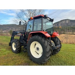 New Holland TS100 avec Trima 4.1P. Prise de force avant/hydraulique.