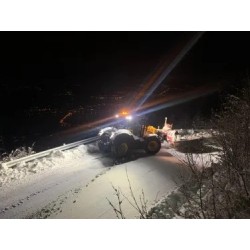 JCB4220