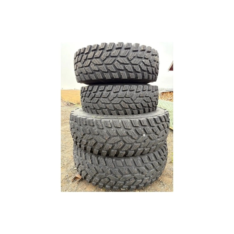Pointe John Deere Nokian TRI. 440/80R28, 540/800R38 Pointe John Deere Nokian TRI. 440/80R28, 540/800R38